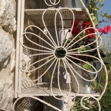 Daisy Metal in French Cream